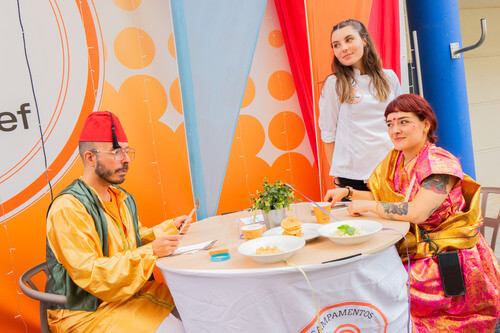 Nuestro equipo de monitores y profesores de cocina harán que tu estancia sea inolvidable