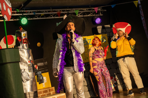 Te divertirás en nuestras fiestas temáticas